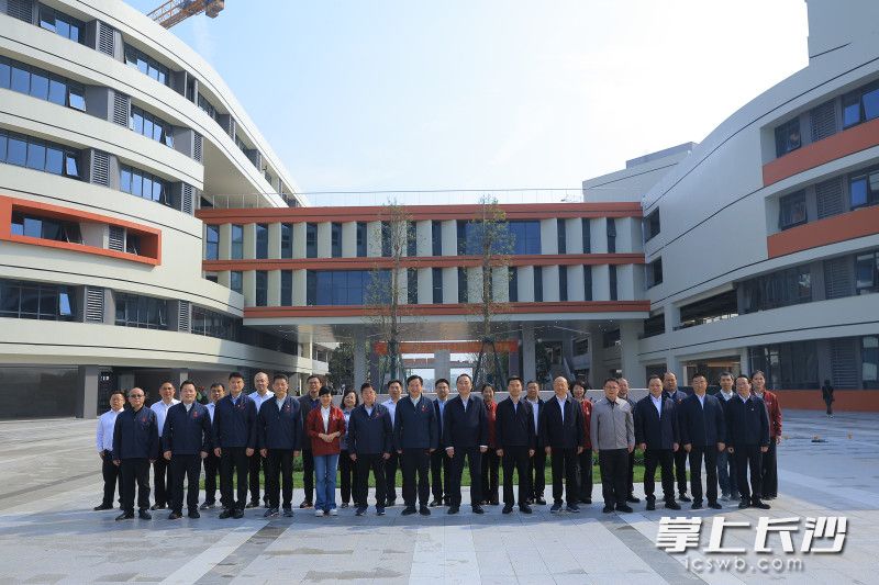 大泽湖校区将延续“一校两址”一体化管理模式。 大泽湖校区将延续“一校两址”一体化管理模式。